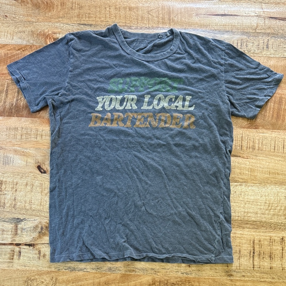 Vintage retro single stitch men’s small support your local bartender tshirt